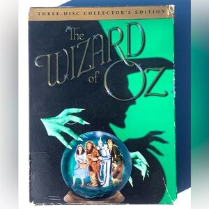 The Wizard of Oz 3 Disc DVD and Memorabilia Set Used